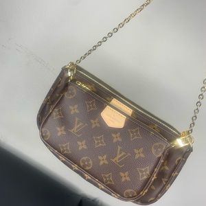 LV Multi Pochette Accessories *Purses only*